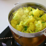 cauliflower peas kurma