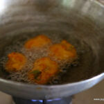 pakoda frying